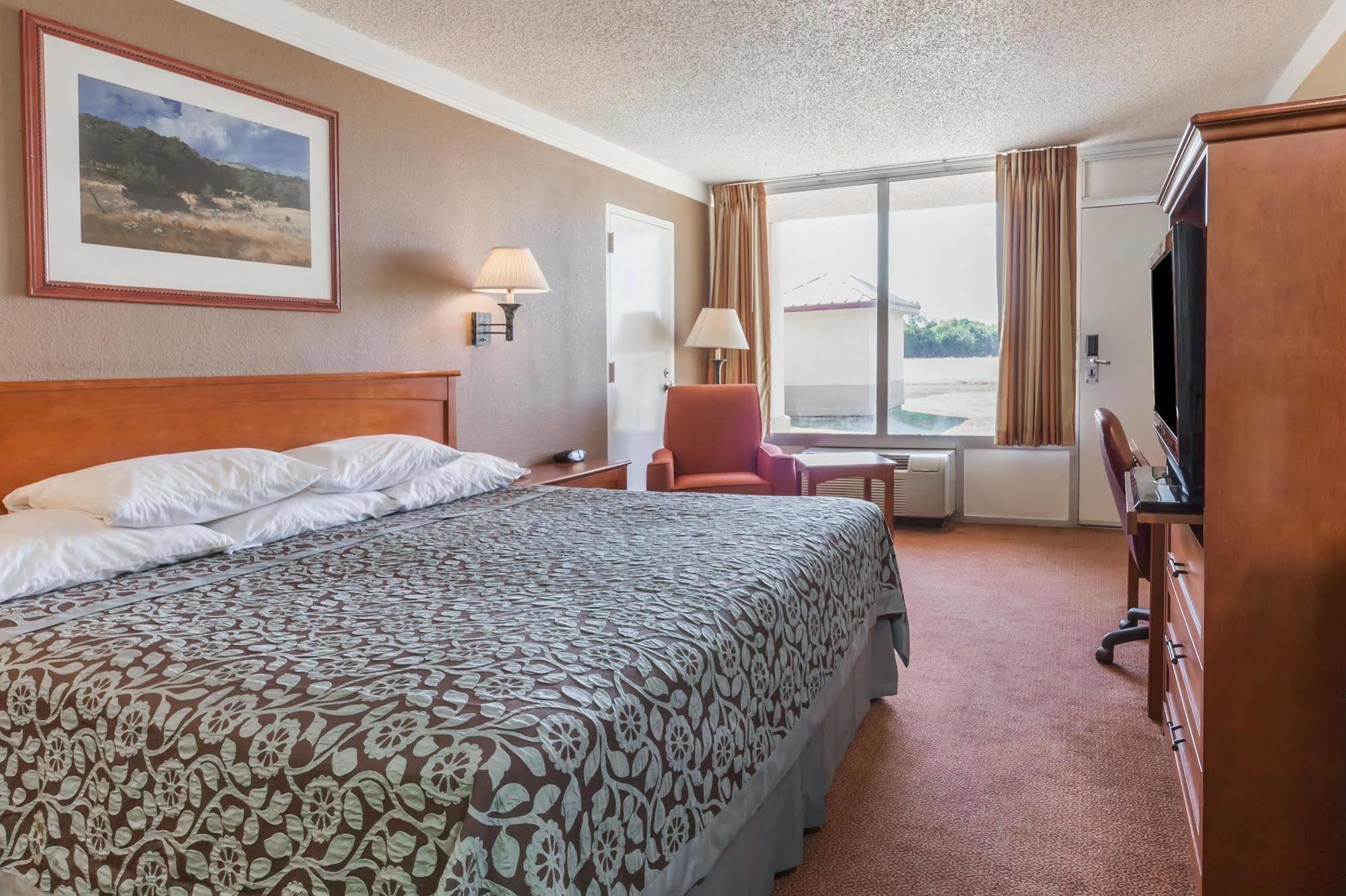 Days Inn By Wyndham Hillsboro Tx Extérieur photo